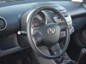 Toyota Aygo (2011) thumbnail 6
