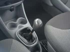 Toyota Aygo (2010) thumbnail 20