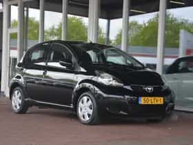 Toyota Aygo (2010) thumbnail 22