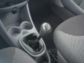 Toyota Aygo (2010) thumbnail 44