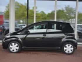 Toyota Aygo (2010) thumbnail 49