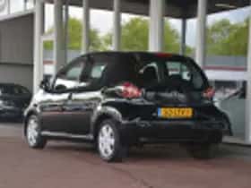 Toyota Aygo (2010) thumbnail 51
