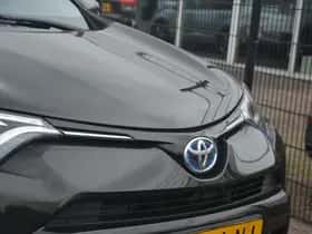 Toyota RAV4 (2016) thumbnail 11