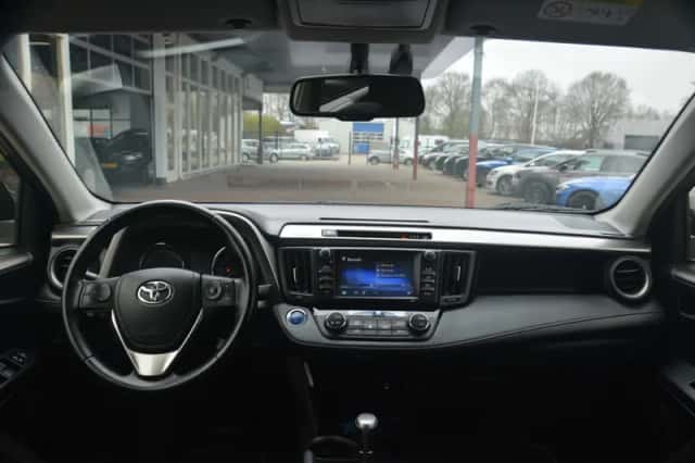 Toyota RAV4 (2016) thumbnail 14