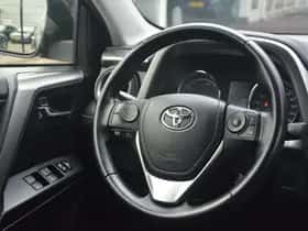 Toyota RAV4 (2016) thumbnail 16