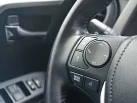 Toyota RAV4 (2016) thumbnail 17