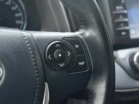 Toyota RAV4 (2016) thumbnail 18