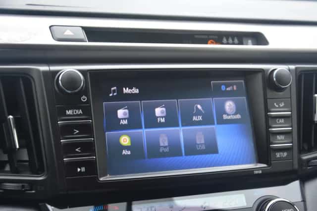 Toyota RAV4 (2016) thumbnail 22