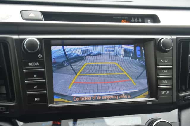 Toyota RAV4 (2016) thumbnail 23