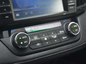 Toyota RAV4 (2016) thumbnail 25