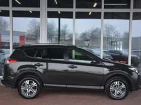 Toyota RAV4 (2016) thumbnail 30