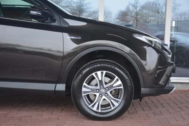 Toyota RAV4 (2016) thumbnail 38