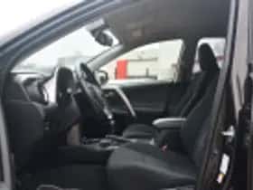 Toyota RAV4 (2016) thumbnail 49