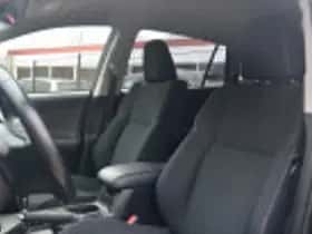 Toyota RAV4 (2016) thumbnail 50