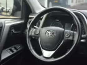 Toyota RAV4 (2016) thumbnail 53