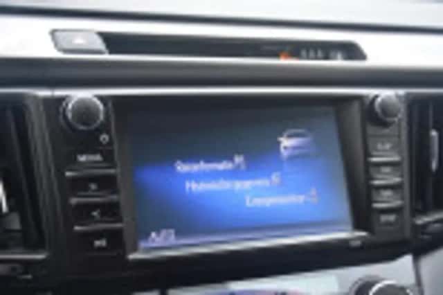 Toyota RAV4 (2016) thumbnail 57