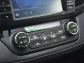 Toyota RAV4 (2016) thumbnail 62