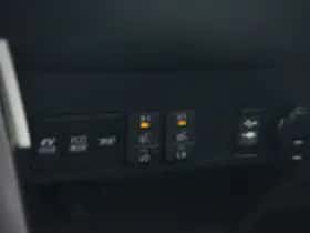 Toyota RAV4 (2016) thumbnail 64
