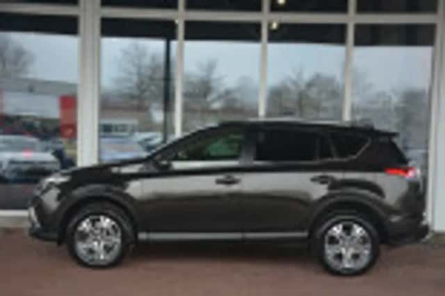 Toyota RAV4 (2016) thumbnail 68