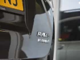 Toyota RAV4 (2016) thumbnail 69