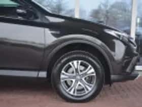 Toyota RAV4 (2016) thumbnail 75