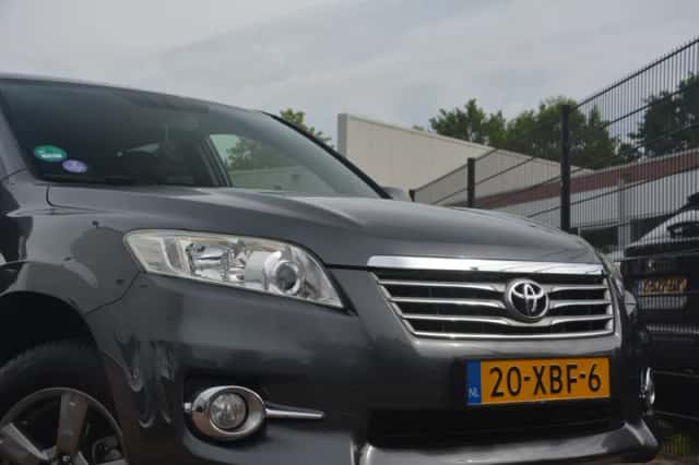 Toyota RAV4 (2012) thumbnail 11