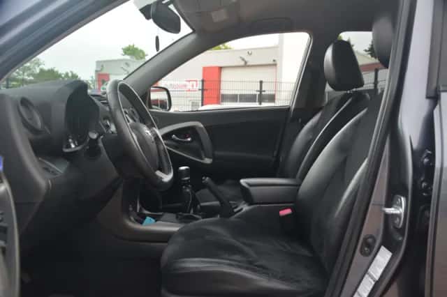 Toyota RAV4 (2012) thumbnail 12