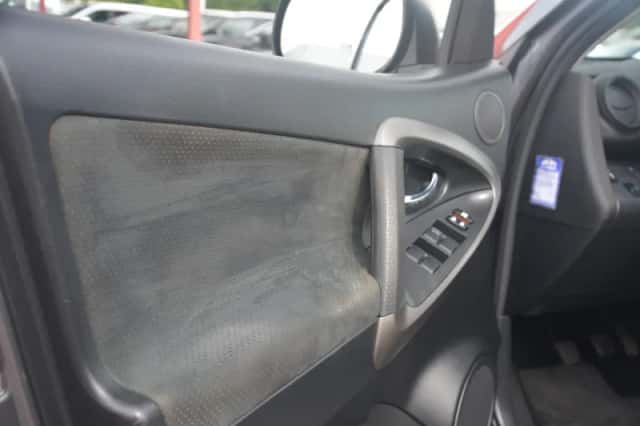 Toyota RAV4 (2012) thumbnail 14