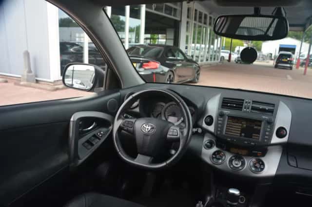 Toyota RAV4 (2012) thumbnail 17