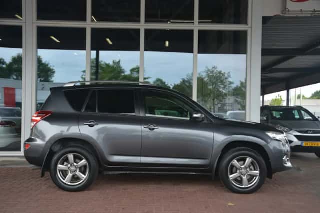 Toyota RAV4 (2012) thumbnail 32