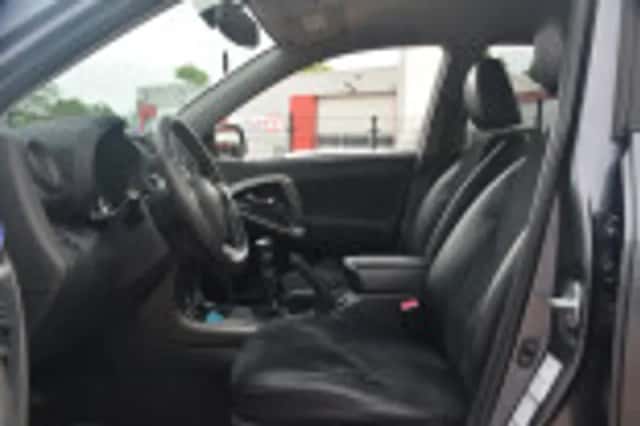 Toyota RAV4 (2012) thumbnail 45