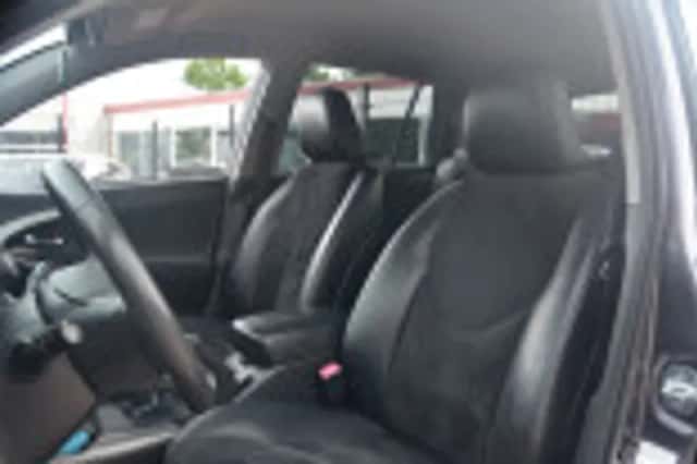 Toyota RAV4 (2012) thumbnail 48