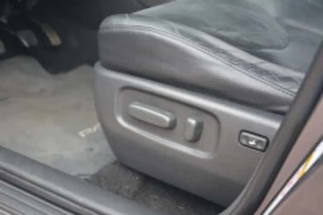 Toyota RAV4 (2012) thumbnail 7
