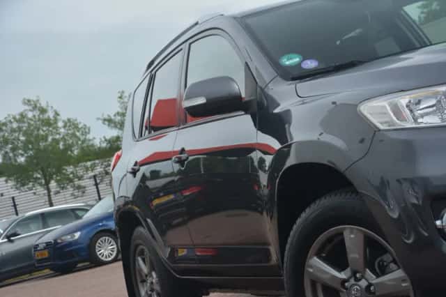 Toyota RAV4 (2012) thumbnail 9