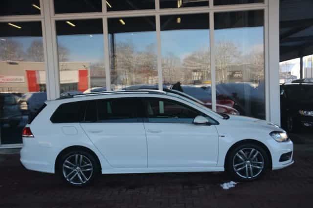 Volkswagen Golf (2015) thumbnail 13