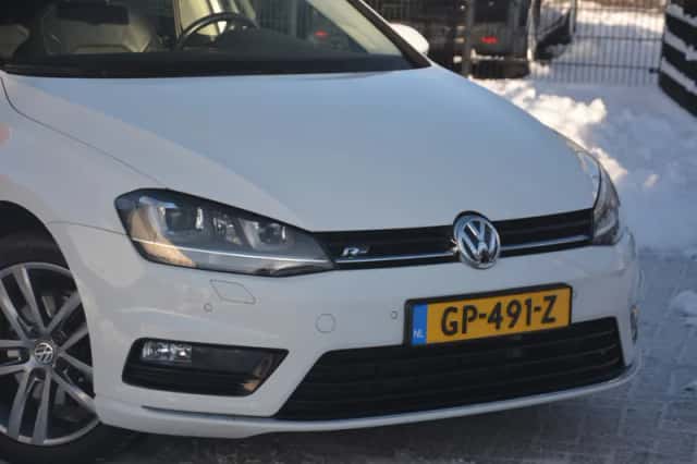 Volkswagen Golf (2015) thumbnail 15
