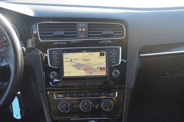Volkswagen Golf (2015) thumbnail 20