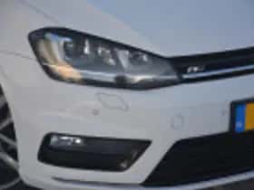 Volkswagen Golf (2015) thumbnail 77