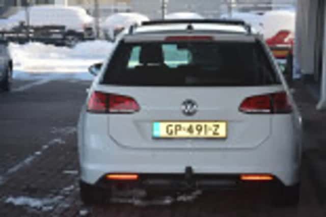 Volkswagen Golf (2015) thumbnail 91
