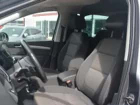 Volkswagen Sharan (2013) thumbnail 6