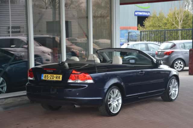 Volvo C70 (2008) thumbnail 36