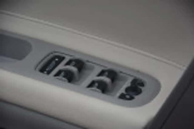 Volvo C70 (2008) thumbnail 66