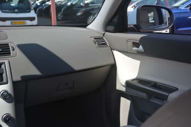 Volvo S40 (2010) thumbnail 26