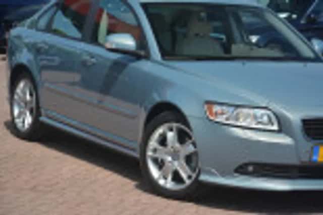 Volvo S40 (2010) thumbnail 33