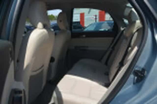 Volvo S40 (2010) thumbnail 40