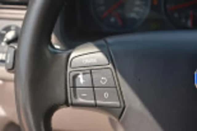 Volvo S40 (2010) thumbnail 48