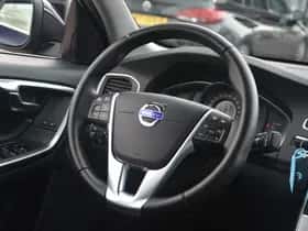 Volvo S60 (2017) thumbnail 17