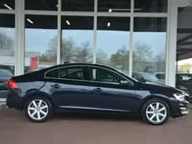 Volvo S60 (2017) thumbnail 37