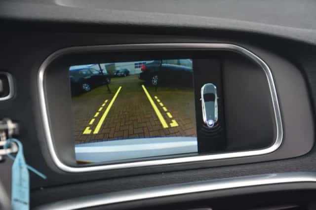 Volvo V40 (2015) thumbnail 27