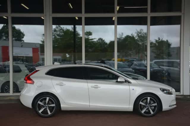Volvo V40 (2015) thumbnail 34